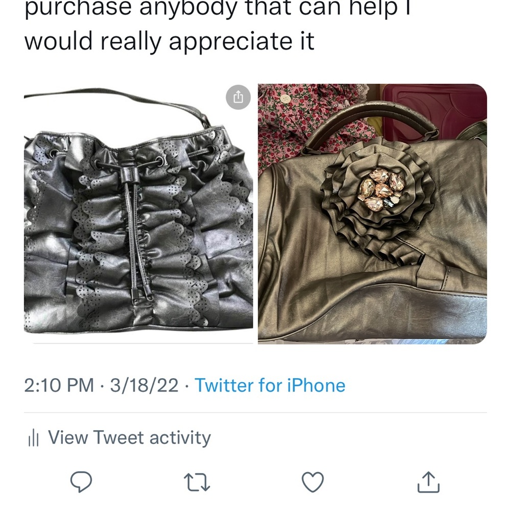 Not selling in search of Jessica Simpson purses